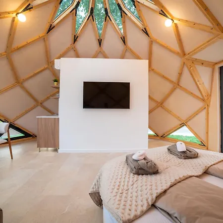 Coco House Novi Ledinci