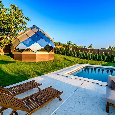 Coco House 别墅 Novi Ledinci